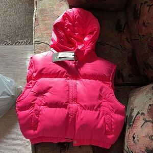 🆕💗 Vibrant Pink Women's cropped Puffer Jacket NWT